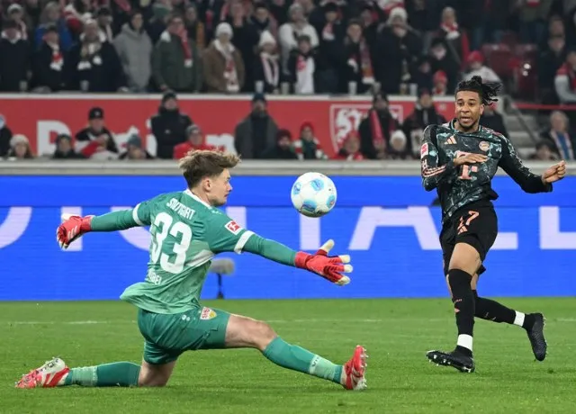 Bayern thắng 3-1 trước Stuttgart